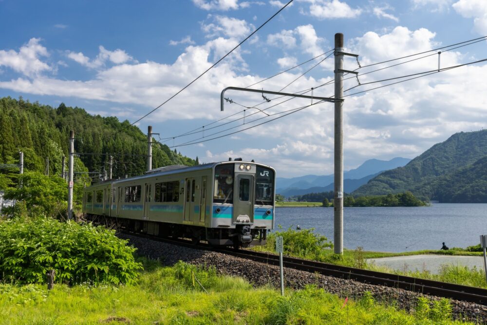 糸魚川駅から JR大糸線で松本へ